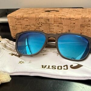 Costa Del Mar grey Matte frames - blue lenses